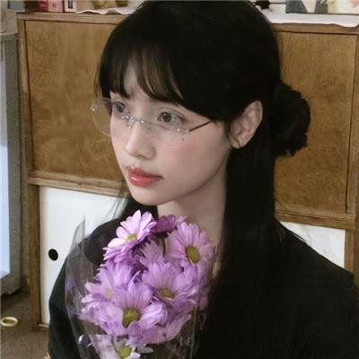 红色八爪女海报