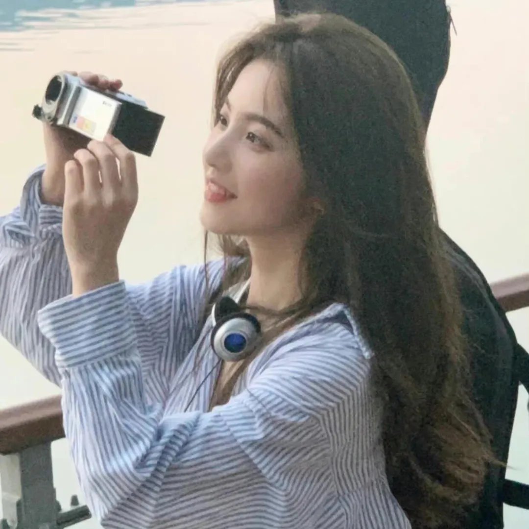 成日受伤的男人粤语